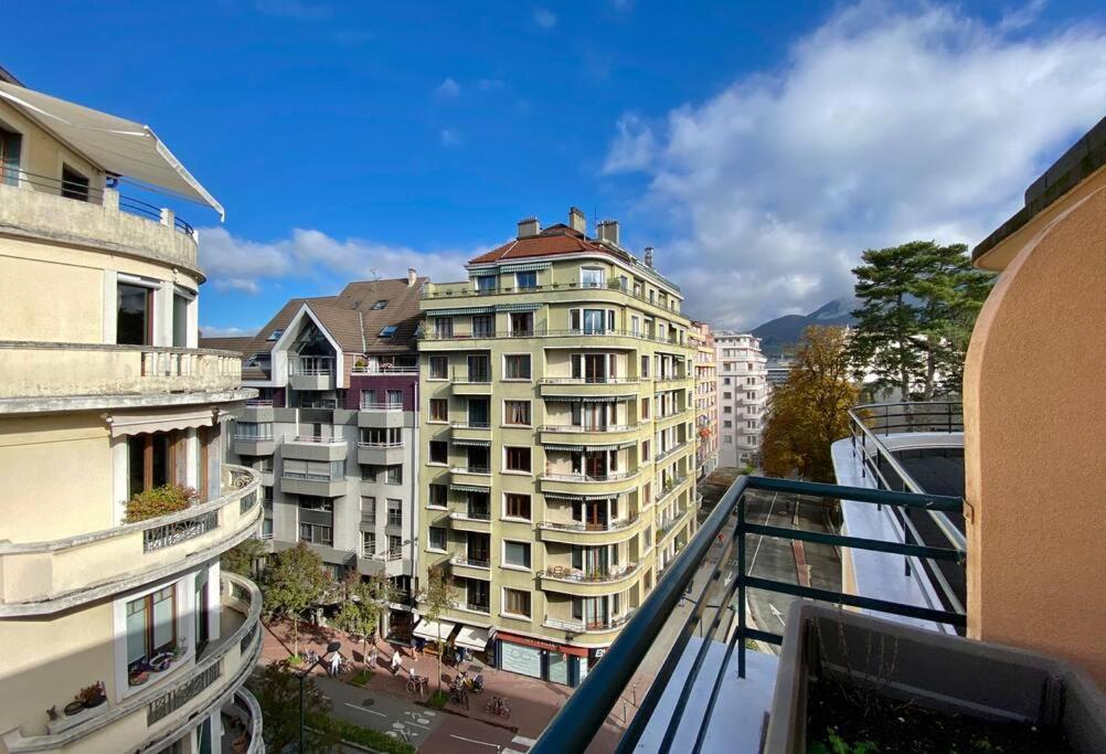 Appartamento Toit-Terrasse Traversant Plein Centre 100M Du Lac Annecy Esterno foto